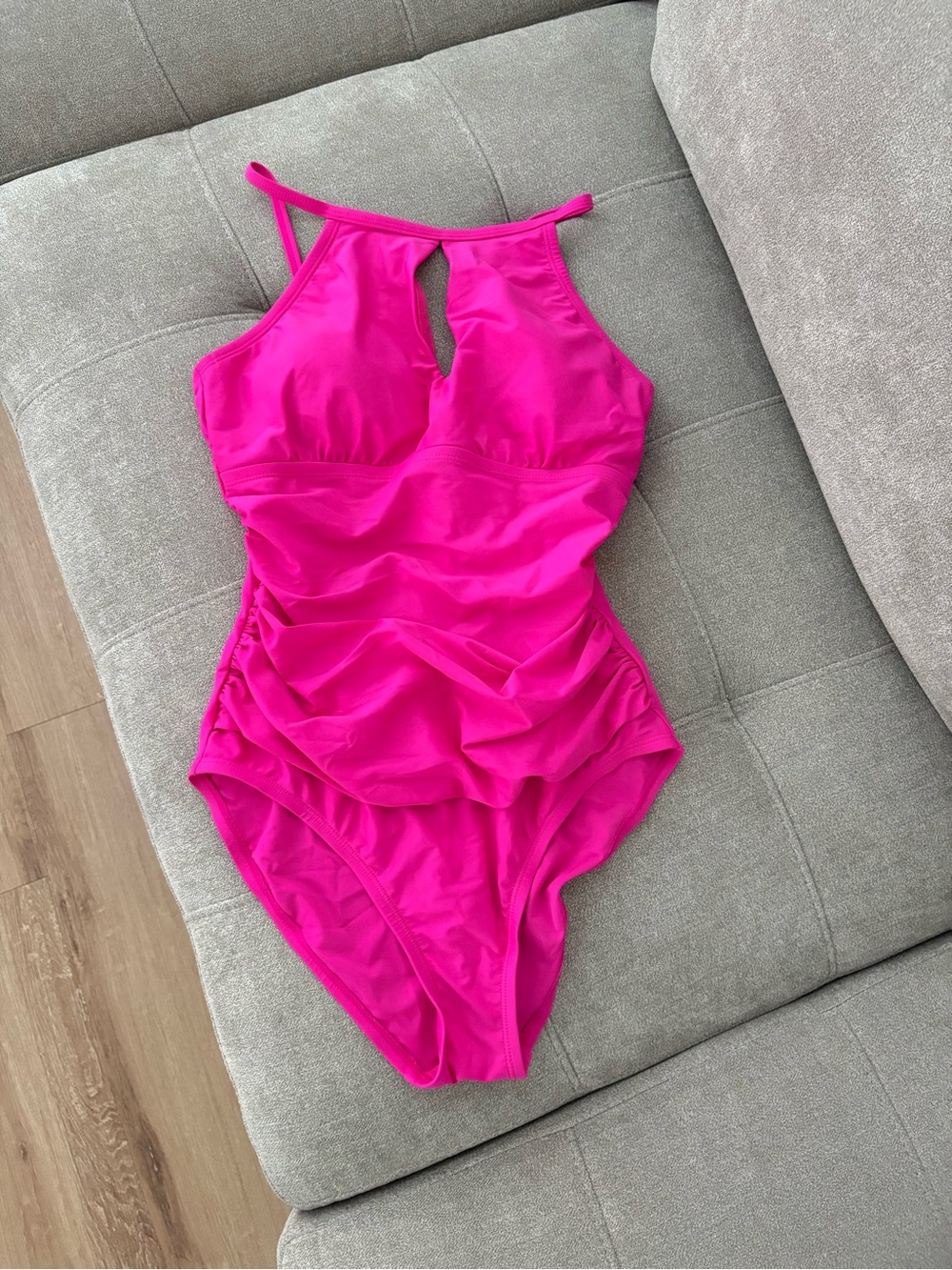 Women’s Bright Fuchsia Keyhole One-Piece Swimsuit